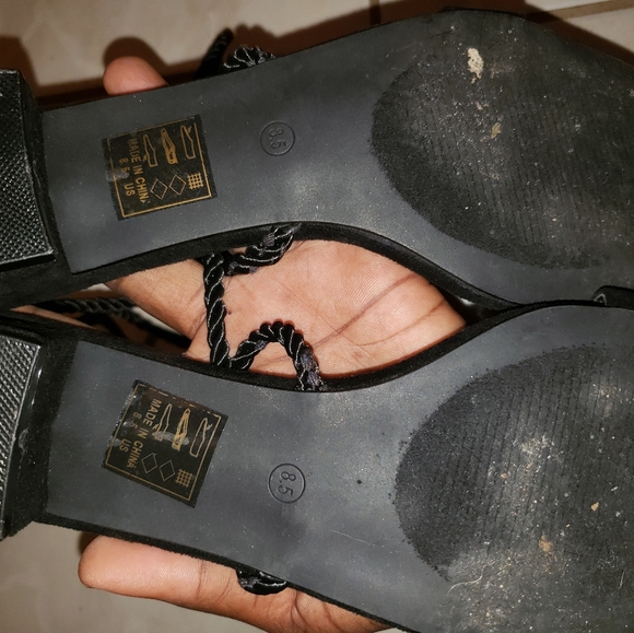 Strappy heels - Picture 6 of 11